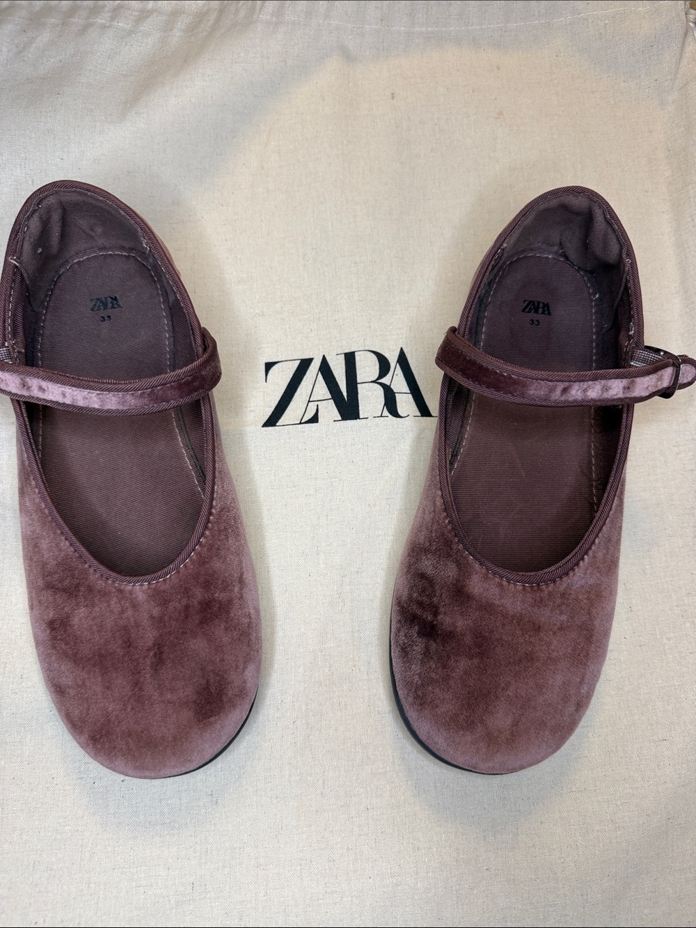 Zara Velvet Ballet flats in Mauve Brown